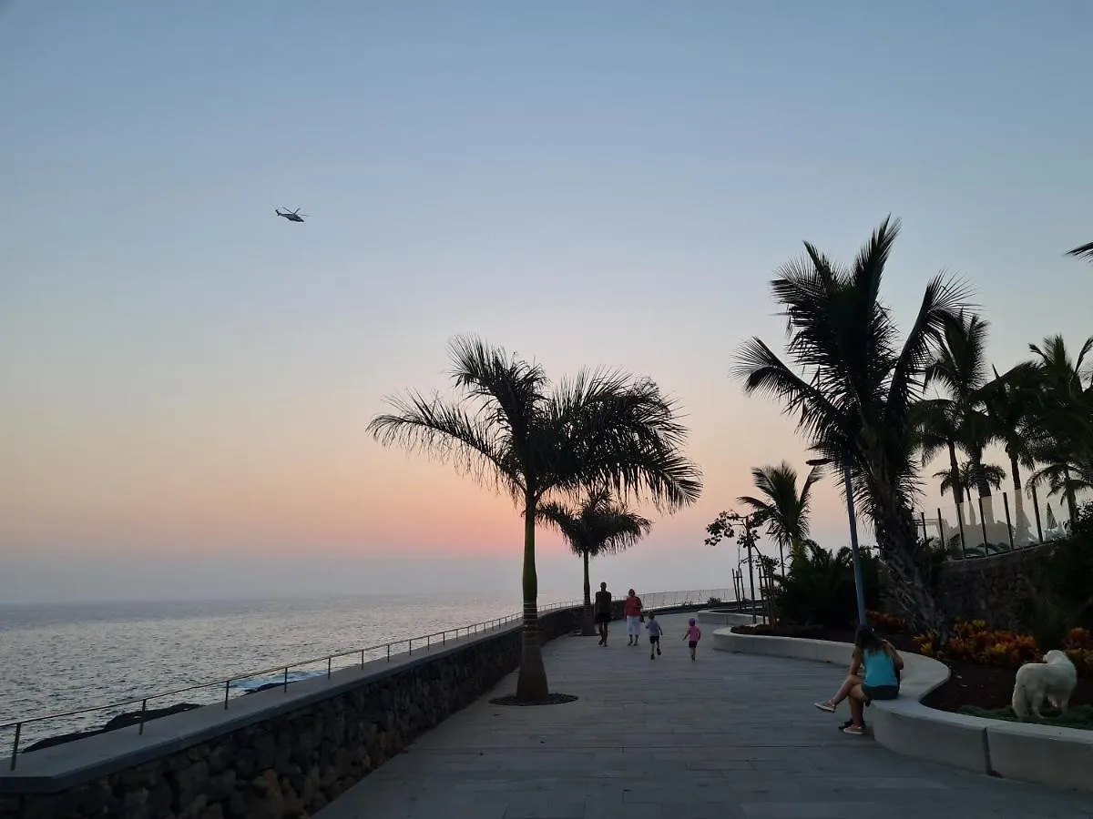 Sunshine Paraiso 아데제 0*,  스페인